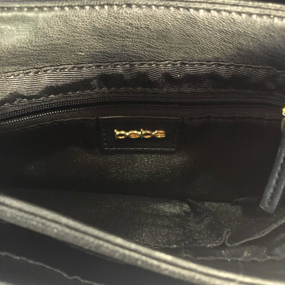 Bebe purse with gold tone chain 🔥🔥🤩🤩🤩 - Picture 9 of 9
